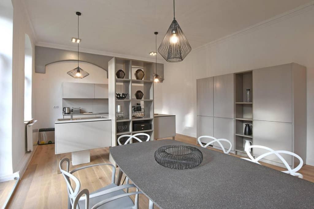 6,5 Luxury Room Apartment - Central Zwickau - 3 Bedrooms - 2 Bathrooms Ngoại thất bức ảnh