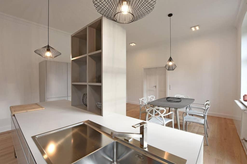 6,5 Luxury Room Apartment - Central Zwickau - 3 Bedrooms - 2 Bathrooms Ngoại thất bức ảnh