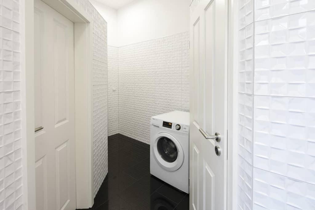 6,5 Luxury Room Apartment - Central Zwickau - 3 Bedrooms - 2 Bathrooms Ngoại thất bức ảnh