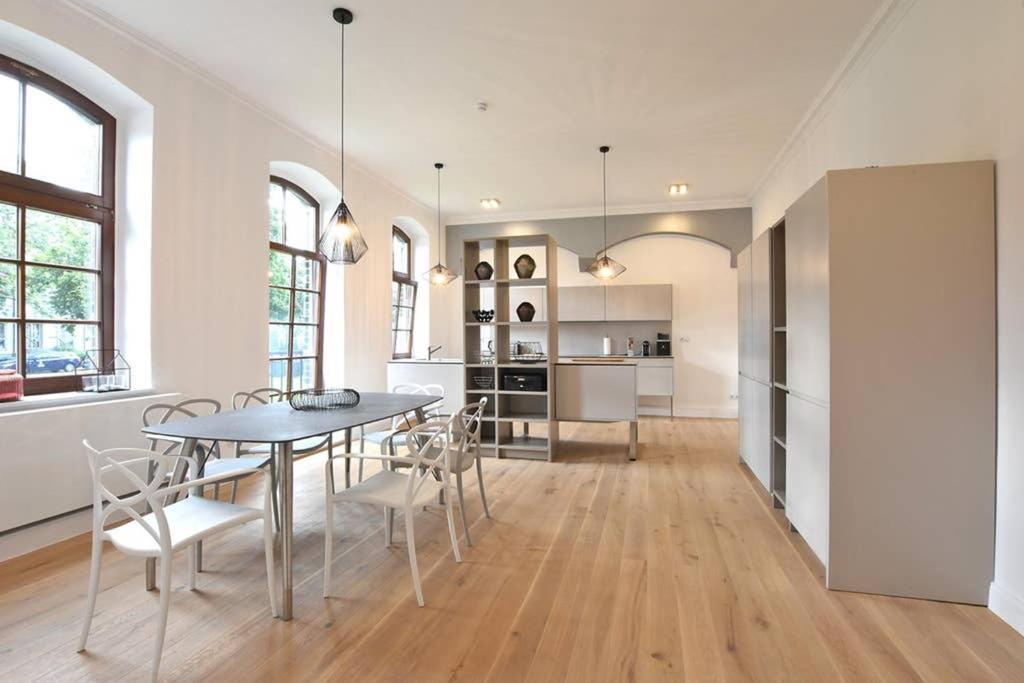 6,5 Luxury Room Apartment - Central Zwickau - 3 Bedrooms - 2 Bathrooms Ngoại thất bức ảnh